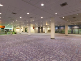 Lakeside Level 2 Lobby (Center)